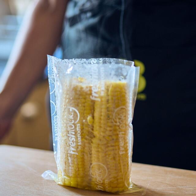 Freshlock Corn On The Cob - 2 Cobs thumbnail 6