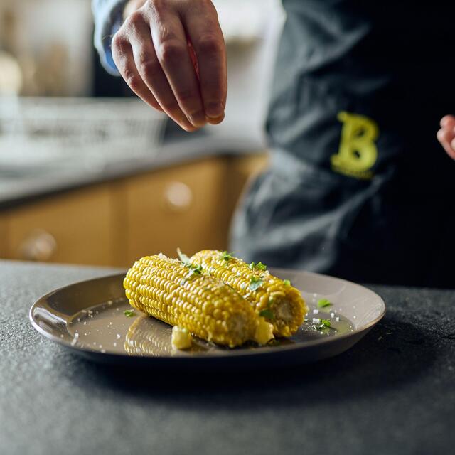 Freshlock Corn On The Cob - 2 Cobs thumbnail 7