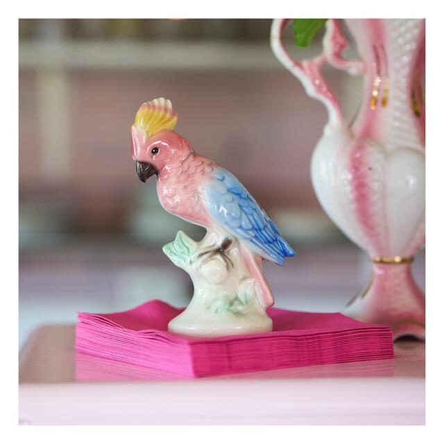 Fuchsia 2 Ply 33cm Paper Party Napkins thumbnail 3