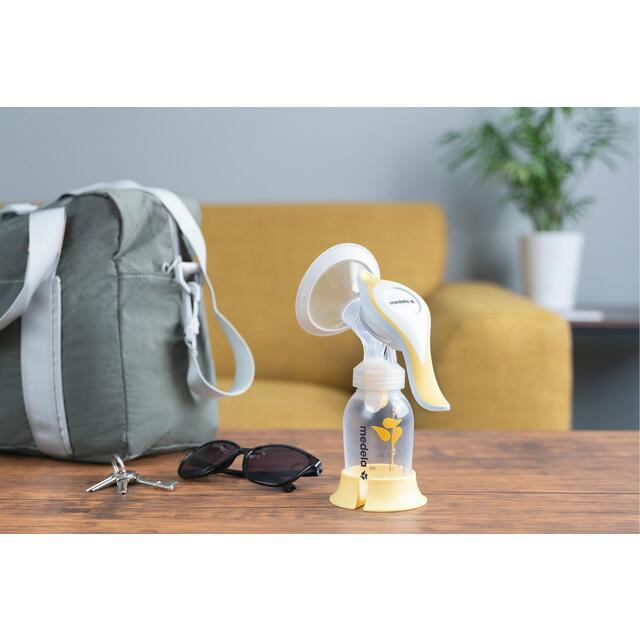 Medela Harmony Flex Manual Breast Pump thumbnail 3