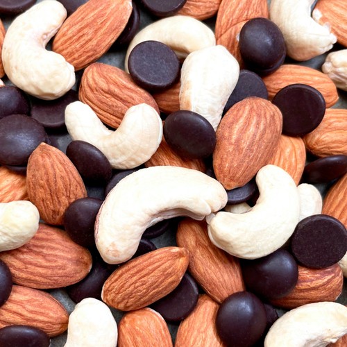 Nibble Simply Nutty Choc Fix Trail Mix thumbnail 3