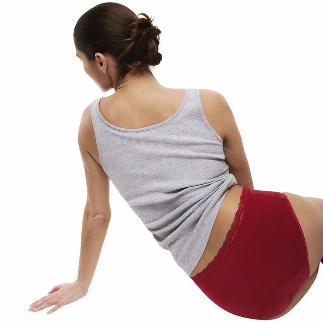 M&S Womens Heavy Absorbency Period Full Briefs, 8-18, Dark Cranberry thumbnail 3
