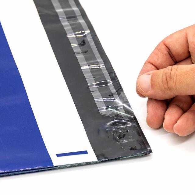 Pukka Pad Size 4 White Poly Mail Bag- 320mm x 440mm + 40mm thumbnail 3