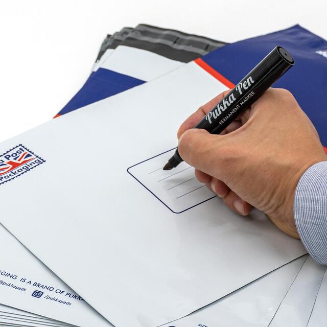 Pukka Pad Size 4 White Poly Mail Bag- 320mm x 440mm + 40mm thumbnail 4