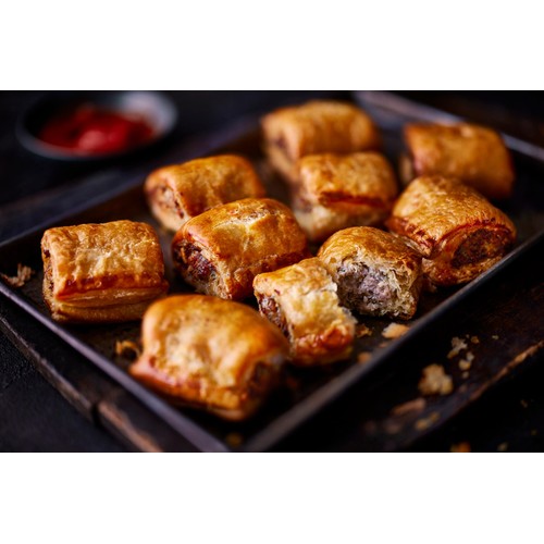 M&S Collection 4 Classic Pork Sausage Rolls thumbnail 2