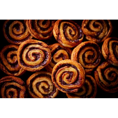 M&S Made Without Wheat 2 Cinnamon Buns thumbnail 3