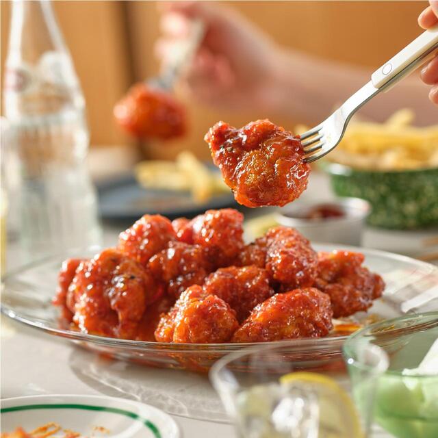 bibigo Korean Style Fried Chicken with Sweet & Spicy sauce thumbnail 2