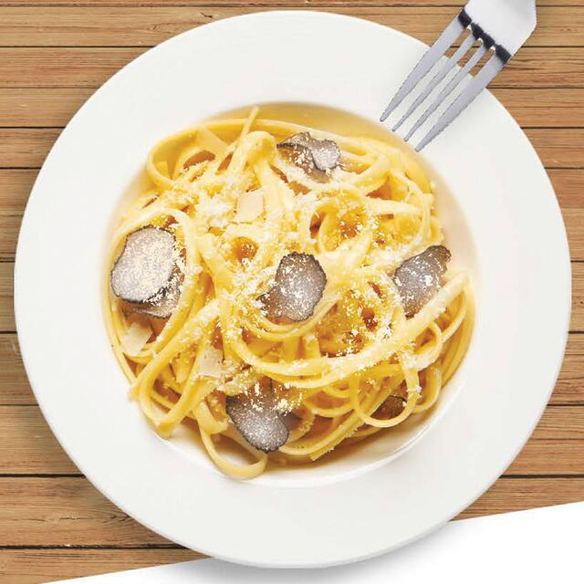 Parmareggio Parmigiano Reggiano Grated with Truffle thumbnail 3