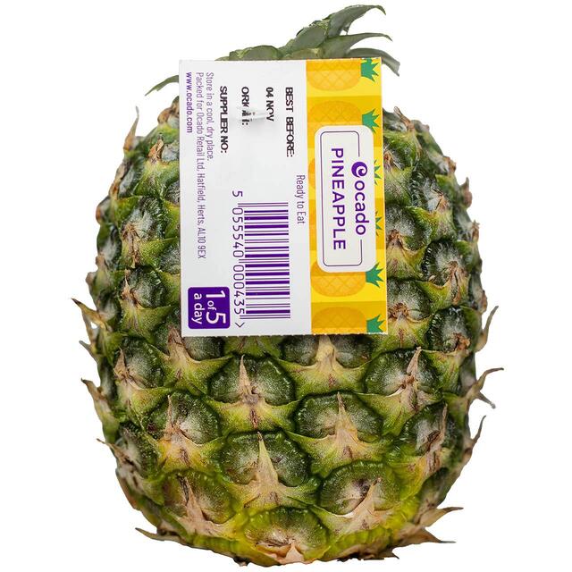 Ocado Ripe & Ready Crownless Pineapple thumbnail 2
