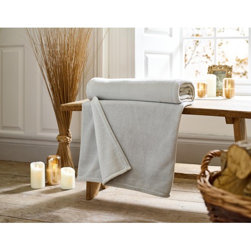 Deyongs Snuggle Touch Throw, Light Grey thumbnail 2