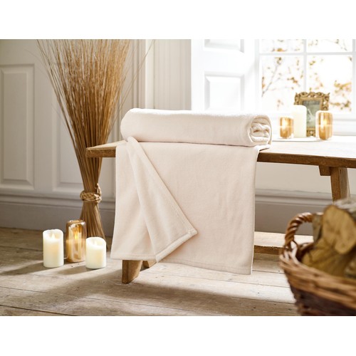 Deyongs Snuggle Touch Throw, Ivory thumbnail 3