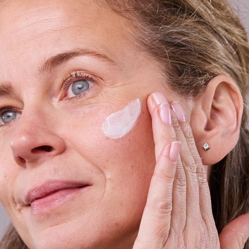Evolve Beauty Age Defying Multi Peptide Cream thumbnail 3