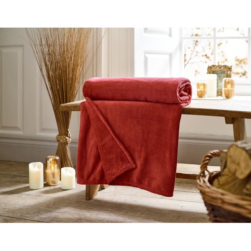 Deyongs Snuggle Touch Throw, Crimson thumbnail 3