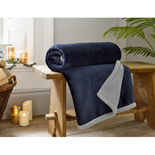 Deyongs Hazelwood Sherpa Throw, Navy thumbnail 2