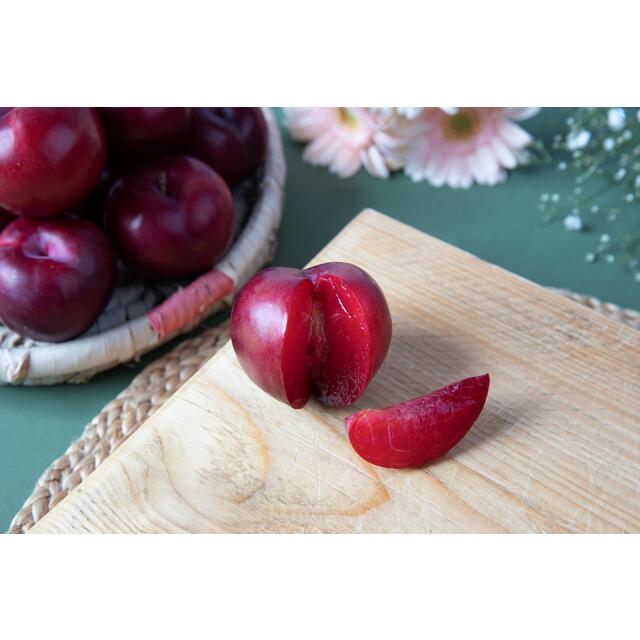 Diamond Crop Ripe and Ready to Eat Plum thumbnail 2