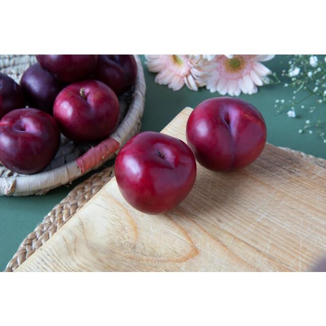 Diamond Crop Ripe and Ready to Eat Plum thumbnail 7