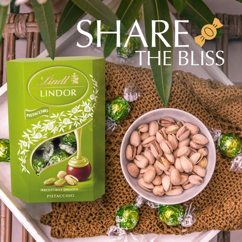 Lindt Lindor Pistachio Chocolate Truffles Box thumbnail 6