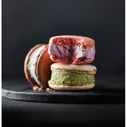 M&S Raspberry Macaron Ice Cream Sandwiches Serves 4 thumbnail 3