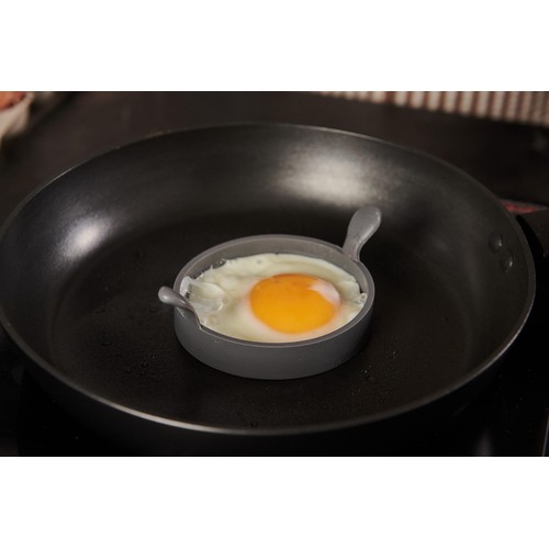 Culinare Grey Silicone Egg Ring thumbnail 4