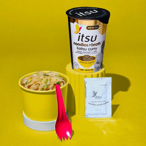 itsu katsu curry instant noodles & broth pot thumbnail 3