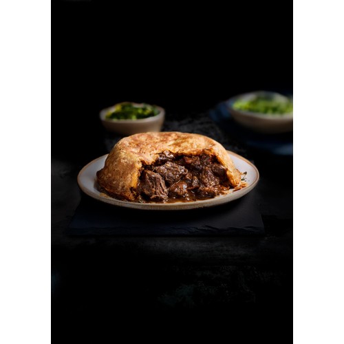 M&S Gastropub Steak & Kidney Suet Crust Pie By Tom Kerridge thumbnail 2