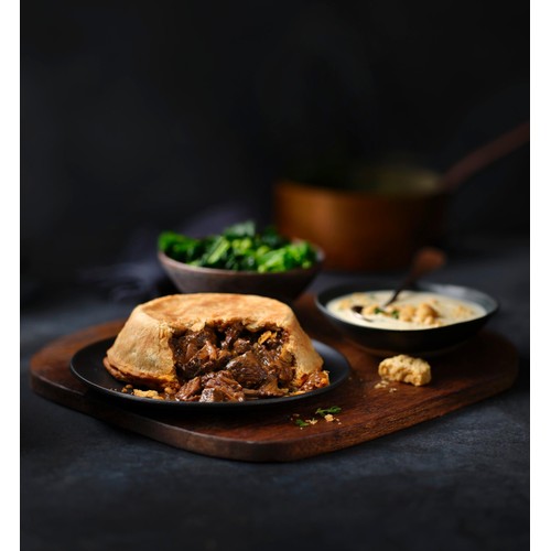 M&S Gastropub Steak & Kidney Suet Crust Pie By Tom Kerridge thumbnail 3
