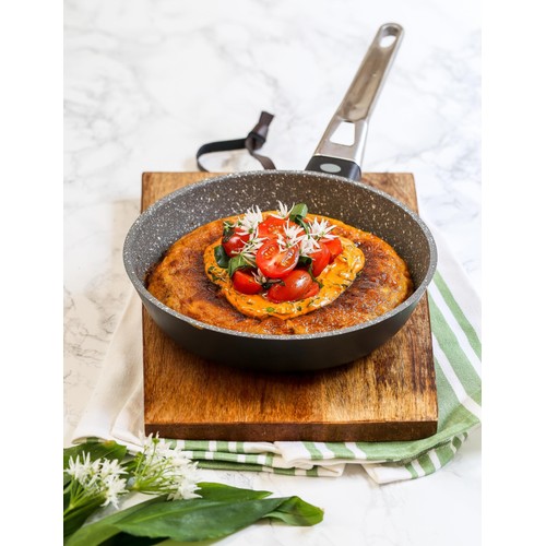 MasterClass Cast Aluminium Frying Pan 20cm thumbnail 3