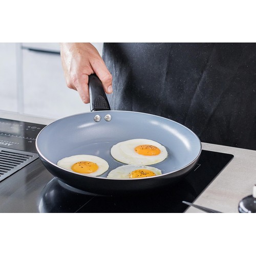 MasterClass Ceramic Non-Stick Eco Frying Pan 30cm thumbnail 4