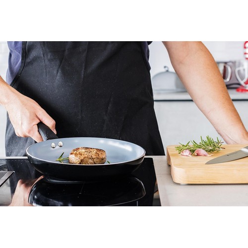 MasterClass Ceramic Non-Stick Eco Frying Pan 28cm thumbnail 3