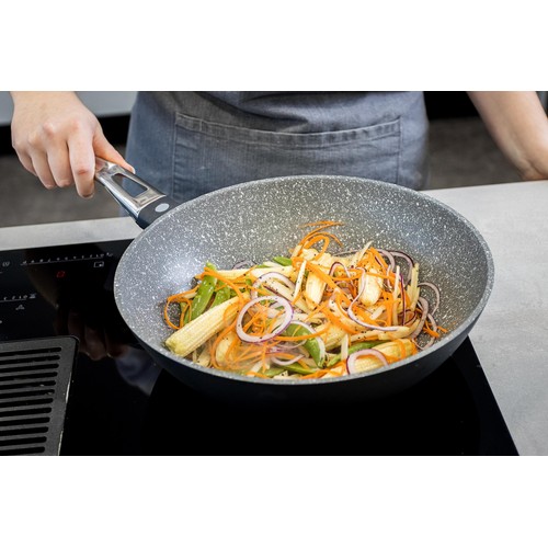 MasterClass Cast Aluminium Non-Stick Wok 28cm(11'') thumbnail 6