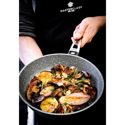 MasterClass Cast Aluminium Frying Pan 26cm thumbnail 7