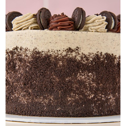 Lola's Cookies & Cream Layer Cake (serves 8) thumbnail 3