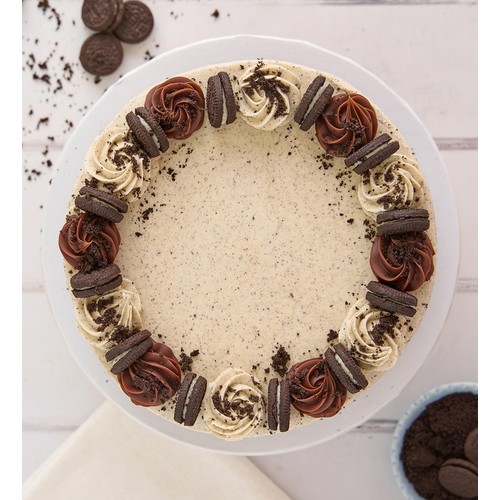 Lola's Cookies & Cream Layer Cake (serves 8) thumbnail 6