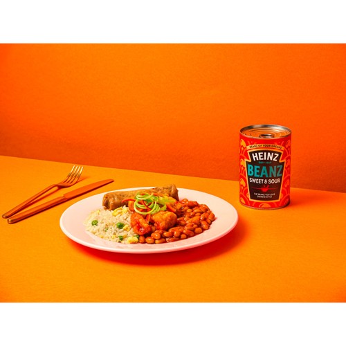 Heinz Tinned Baked Beans Sweet & Sour thumbnail 3