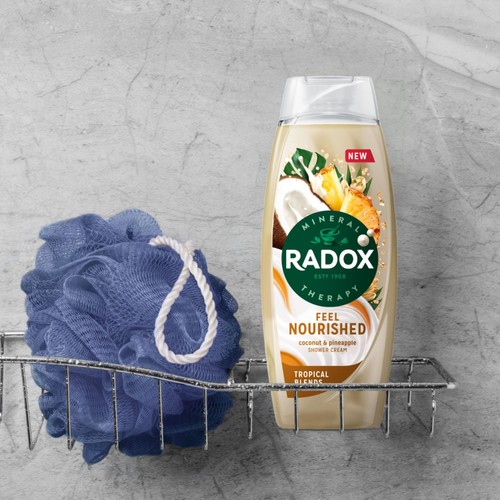 Radox Feel Nourished Tropical Blends Shower Gel thumbnail 4