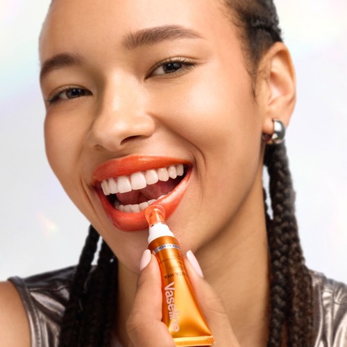 Vaseline Gluta-Hya Lip Serum Gloss Juicy Peach thumbnail 4