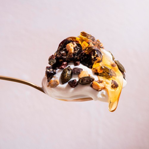 Peachie Hazelnut, Cacao, Cherry & Crunchy Seeds Topping thumbnail 5