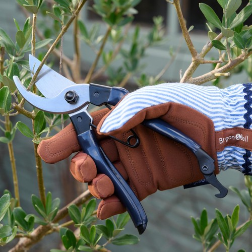 Burgon & Ball Collectors Navy Bypass Secateurs thumbnail 5