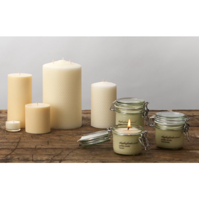 Daylesford Beeswax Candle Small 12.5cm thumbnail 2