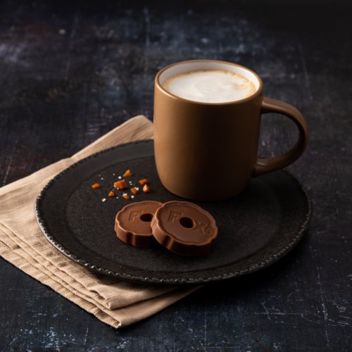 Fox's Chocolatey Biscuits Salted Caramel Rounds thumbnail 2