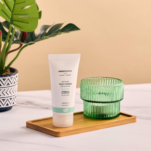 Green People Organic Fruit Exfoliating Scrub, Vegan thumbnail 2