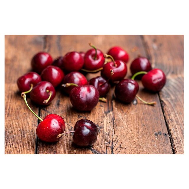 Natoora Fresh Cherries thumbnail 2
