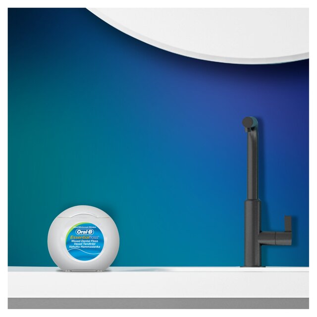 Oral-B Essential Mint Waxed Dental Floss thumbnail 5