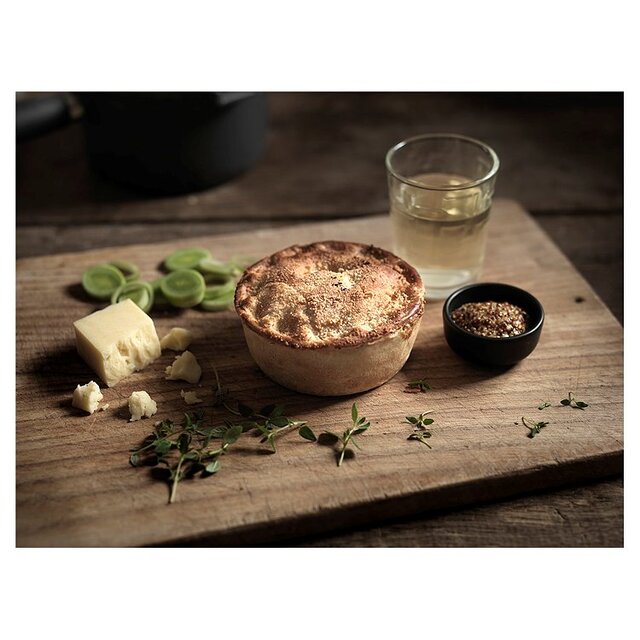 Pieminister Free Ranger Chicken Ham & Leek Pie thumbnail 2