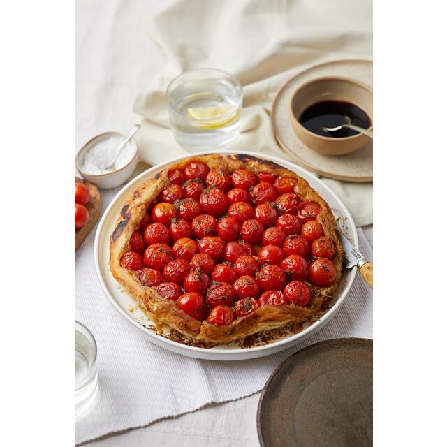 Isle of Wight Cherry on the Vine Tomatoes thumbnail 3