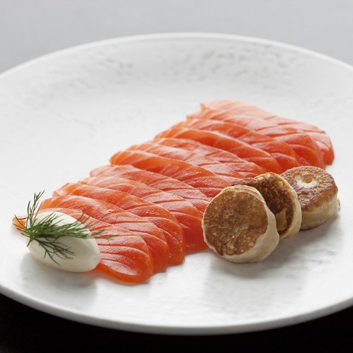 Loch Fyne Kinglas Fillet Of Cured Smoked Scottish Salmon thumbnail 2