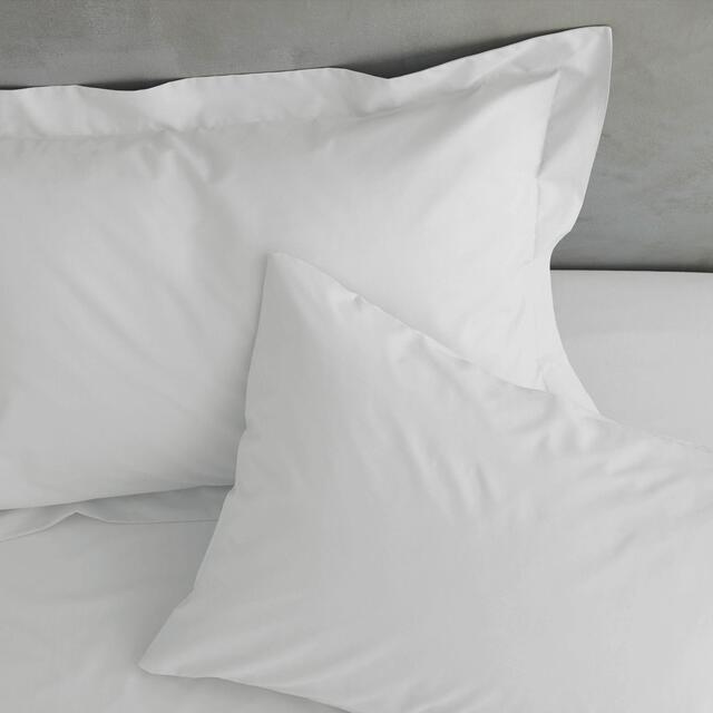 Catherine Lansfield Plain Dye Polycotton Oxford Pillowcase Pair, White thumbnail 3