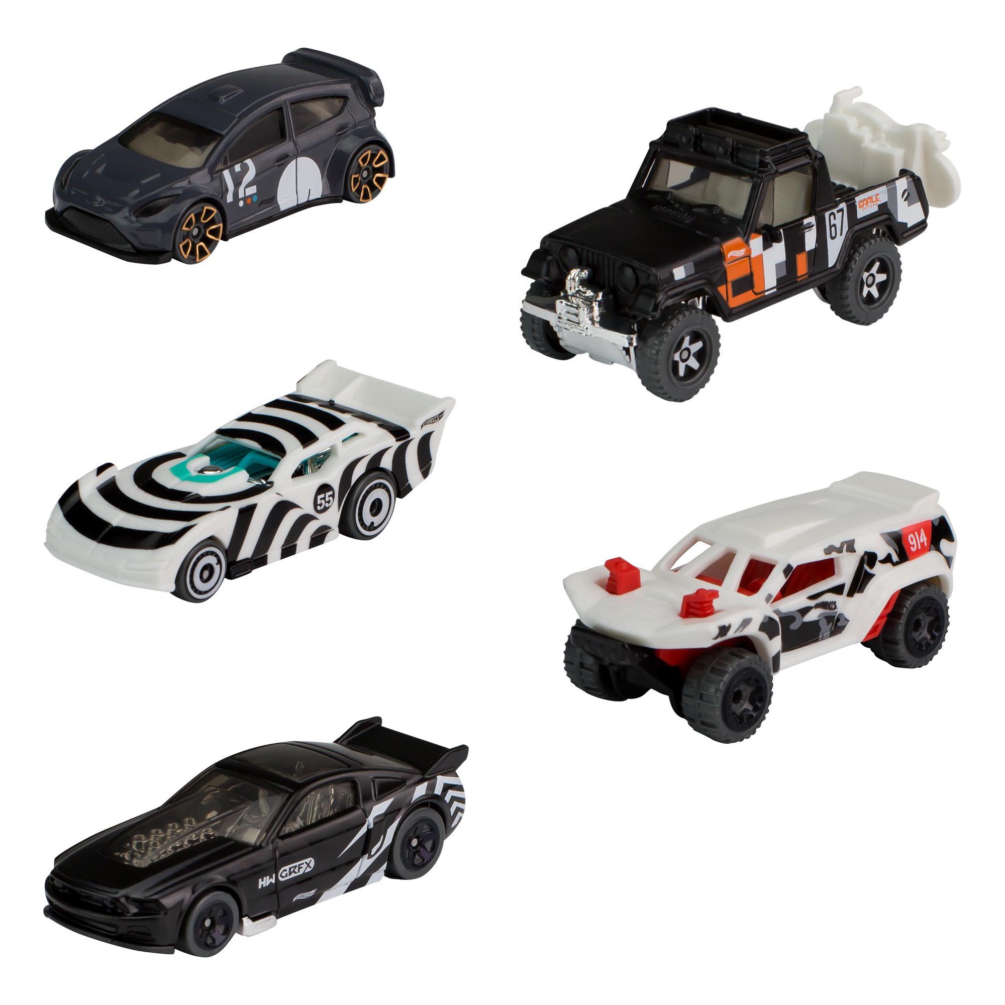Hot Wheels Pack of 5 Diecast Cars Assortment thumbnail 2