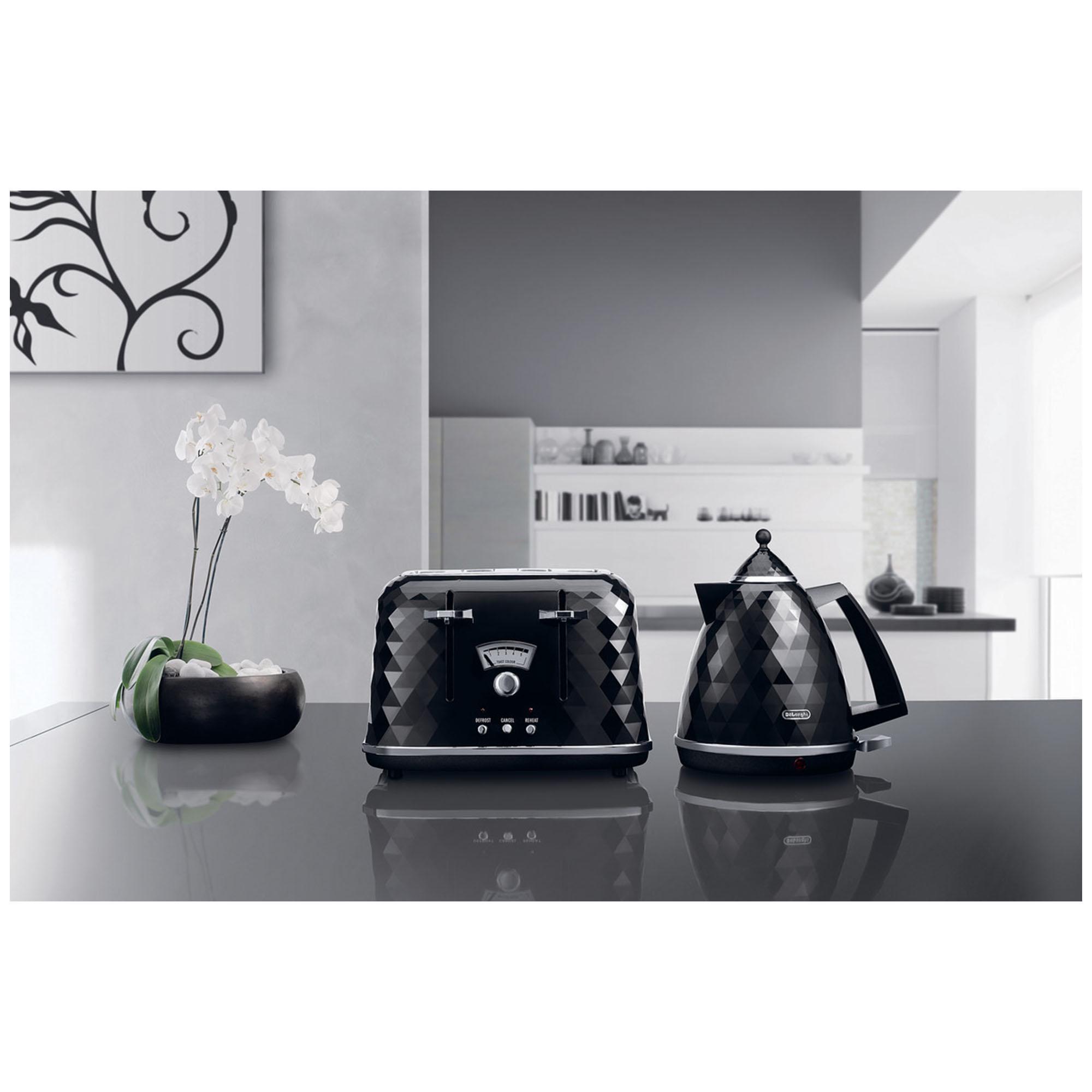 De'Longhi KBJ3001 Brillante Kettle - Black thumbnail 2