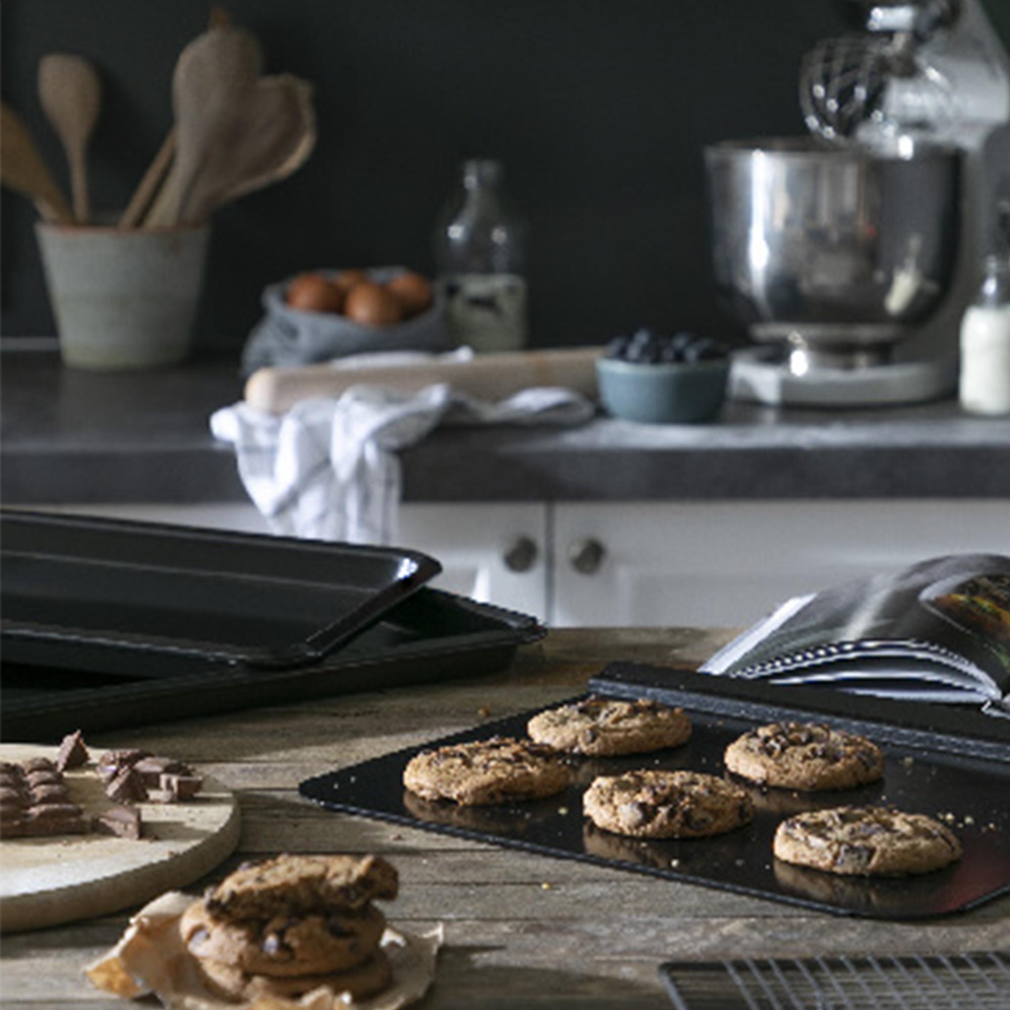 Habitat 3 Piece Oven Tray Set thumbnail 5